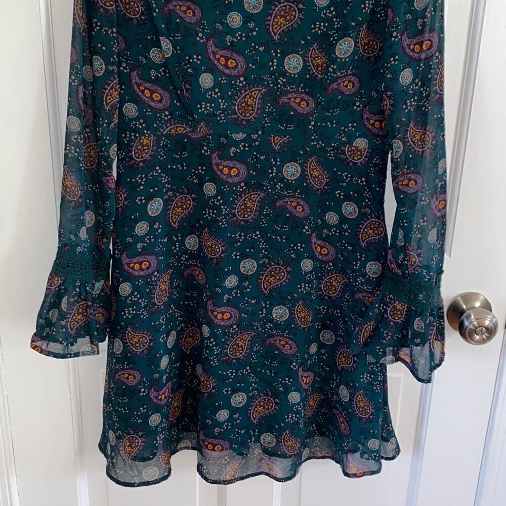🔥3/$20🔥 Xhiliration long sleeve paisley print dress size S - Picture 3 of 13